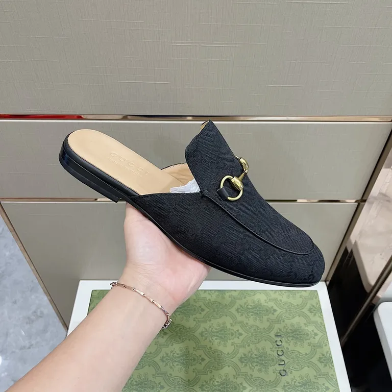 Gucci Shoe 